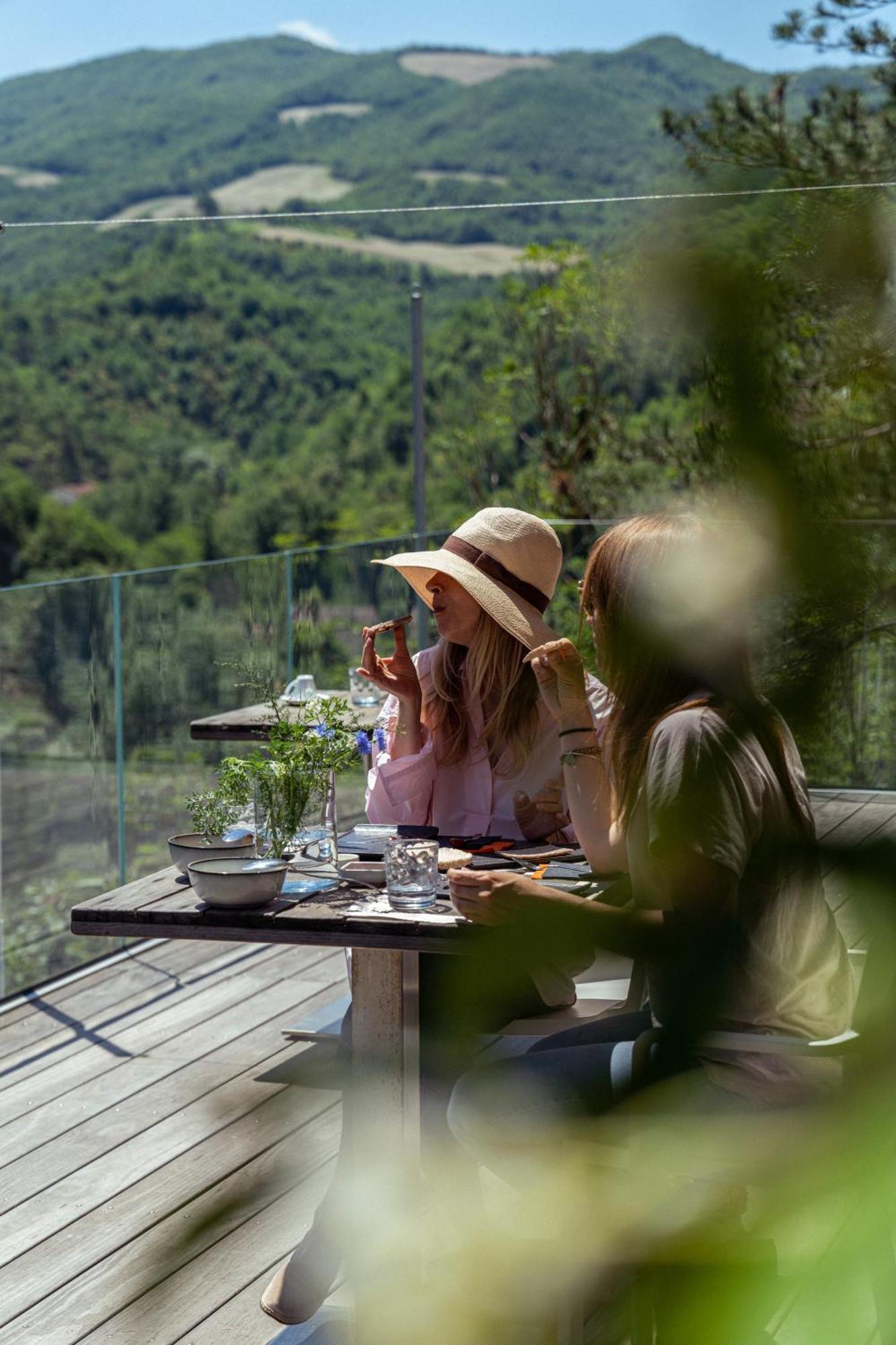 La Forestale Luxury Ecolodge Piano Terra- Appt Acqualagna Ngoại thất bức ảnh